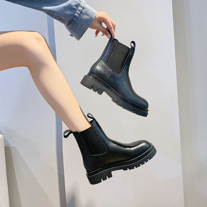 รองเท้าบูทแฟชั่นสตรี-2022-รองเท้าบูทมาร์ตินพื้นหนากลางหลอดใหม่รองเท้าบูทสตรีสไตล์ยุโรปและอเมริกา
