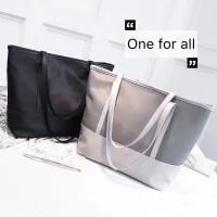 กระเป๋าสะพายไหส่ One for all Everyday Tote bag 1841