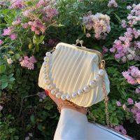 【Hot Sale】 Pleated bag 2023 new summer pearl shell fashion chain Messenger clip womens with cheongsam