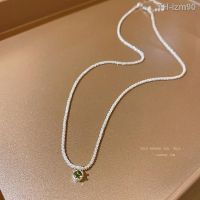 ? เครื่องประดับ South Koreas new light sparkling necklace female luxury niche ins wind web celebrity with green zircon collarbone chain