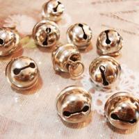 6 pcs 7K3105A  กระพรวน สีเงิน ขนาด 2.8 เซนติเมตร จำนวน 6 อัน bells