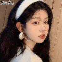 ZhuXia ปิ่นปักผมที่คาดศีรษะแบบถักกว้างผ้ากำมะหยี่ปิ่นปักผมโฟมล้างหน้าผู้หญิงใส่เล่นอินเทอร์เน็ตออกไปข้างนอกเครื่องประดับผม