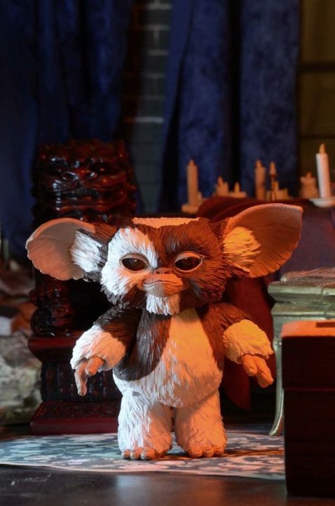 ของเล่นเด็กในตลาด15cm-neca-movie-เกรมลินของเล่นตุ๊กตาเกรมลิน์สุดยอด-gizmo-ดีลักซ์1-7มาตราส่วนพร้อมของขวัญตุ๊กตาซานต้าผ้าพันคอคริสต์มาส