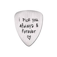 Titanium Steel Carved Guitar Pick I Pick You Always &amp; Forever Letter Engraved Ukulele Pick Musical Instrument Accessory Guitar Bass Accessories