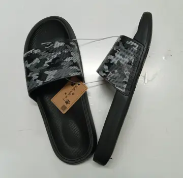 Nike on sale slippers camouflage