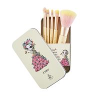 PARN x PUNARA Florentina Princess Brush set เซ็ตแปรงแต่งหน้าขนนุ่มขนาดพกพา ในกล่องลายเจ้าหญิงที่ออกแบบโดยครูปาน [Limited Edition]