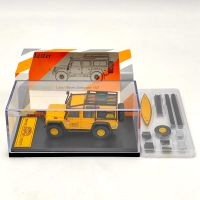 Master 1:64 for L~R Defender 110 Camel Cup Collection Diecast Toys Model Cars Gifts Limited Edition yellow Die-Cast Vehicles