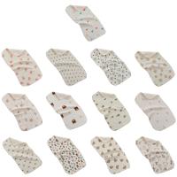 【CC】 Cartoon Print Face Hand Bathing Baby Saliva Soft Burp Practical Accessory