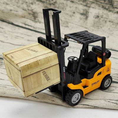 Forklift Car Toy w Simulation Cargo &amp; Manual Lift Pull Back Model Vehicle Gift for Children Age 3 Year Favor Set