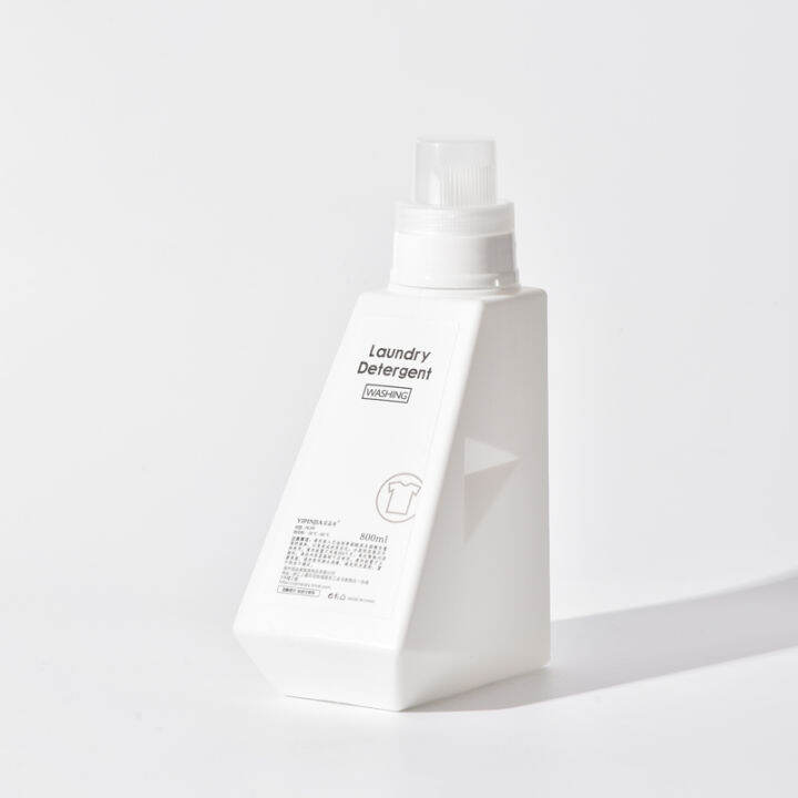 Japanesestyle laundry detergent replacement bottle Presstype bottling