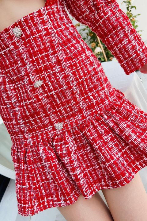 rosey-tweed-dress-เดรสผ้าชาเนลสีเเดงเเต่งดีเทลอกเว้าสวยหรูดูเเพงใส่ไปออกงานไปเที่ยว-ไปทำงานชุดนี้เลยจ้าา