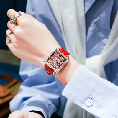 นาฬิกาข้อมือผู้หญิงแฟชั่น2022นาฬิกาควอทซ์กันน้ำด้านล่างสายรัดเพชรรุ่นใหม่