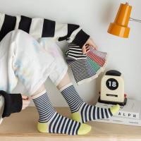 ถุงเท้าใส่สบาย ลายทาง สีสันสดใส มีหลากสีสัน Korean fashion brand long socks in special colors beautiful socks for girls