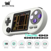 DATA FROG SF2000 3นิ้ว IPS เกมคอนโซลมือถือเครื่องเล่นมินิแบบพกพาในตัว6000เกมเกมย้อนยุครองรับเอาต์พุต AV