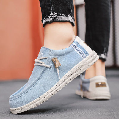 Summer New Men Canvas Shoes Breathable Mesh Sneakers Men Casual Shoes Loafers Comfortable Ultralight Slip On Lazy Shoes Big Size