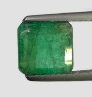 3.60cts พลอยมรกตแท้ 100%. นำมาจากบราซิล. มีใบรับรองจากร้าน. Natural Brazilian Emerald-The New Sensation. Certificate of Authenticity will be given.