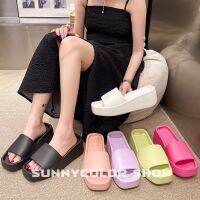 ♦♝ SUNNYCOLOR รองเท้าแตะผู้หญิงแฟชั่น สไตล์แบรนด์ รุ่นฮิต เสริมส้น B26G0CM