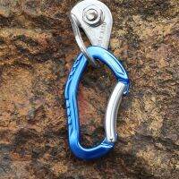 （AT） Carabiner OutdoorClimbing Equipment หัวเข็มขัดนิรภัยแบบแขวนอย่างรวดเร็วพังล็อคหลัก MountaineeringLock