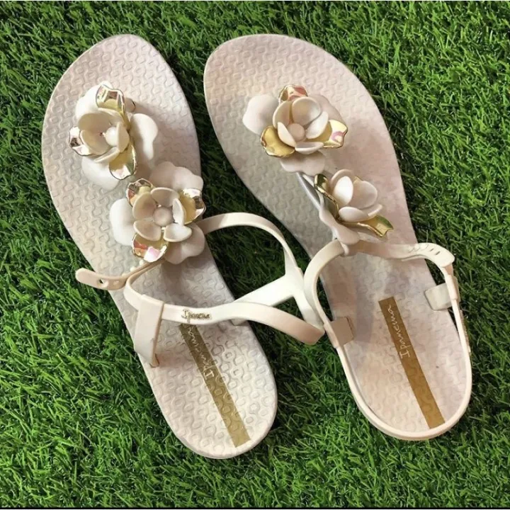 Ipanema Flower Ivory White Sandals Size 7 | Lazada PH