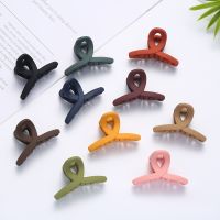 【YF】﹍♤  Selling Small 4.5cm New Fashion Frosted  Resin Clip Hairpin Barrettes for Accessories Headwear Wholesale