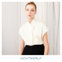 VICKTEERUT (ราคาปกติ 6,500-.) Re-Edition Cap Sleeve Banded Collar Shirt เสื้อเชิ้ต คอปีน แขนเต่อ