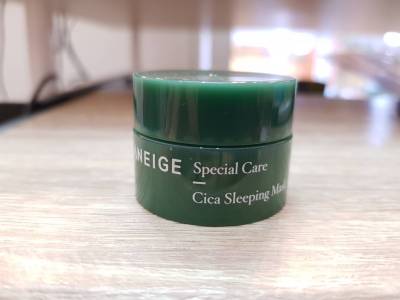 Laneige Cica Sleeping Mask 10 g New!!!!!สลีปปิ้งมาสก์ที่มีส่วนผสมหลักของ Cica ช่วยป้องกันริ้วรอยลดสิว บำรุงผิวหน้ามอบความกระจ่างใสได้อย่างมีประสิทธิภาพ