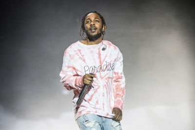 โปสเตอร์ Kendrick Lamar เคนดริก ลามาร์ Rapper แร็พเปอร์ Hip Hop ฮิปฮอป Poster รูปภาพ ของแต่งบ้าน ของแต่งห้อง โปสเตอร์แต่งห้อง โปสเตอร์ติดผนัง 77poster