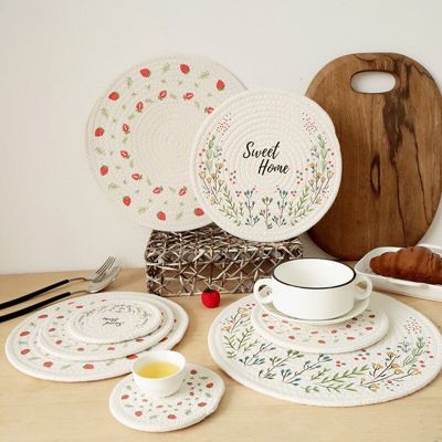 1Pc Thicken Round Woven Insulation Pad Table Mat Cotton Strawberry Flower Printed Placemat Dish Coaster
