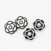 Wholesale 18/23MM Metal Black White Lines Lace Metal Camellia Button Of Clothing Brooches Button Camellia Sewing Decor Accossory