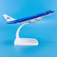 เครื่องบินโบอิ้ง B747-400 KLM วัสดุสังกะสีผสมขายดี Baza เครื่องบินจำลองขนาด1:440 16ซม.