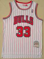 Ready Stock New Arrival Mens No.33 Scottie Pippen Chicago Bulls Mitchell Ness 1995-96 Hardwood Classics Swingman Jersey -White