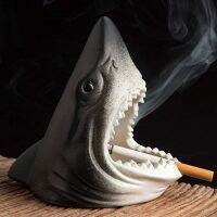 Creative SHARK HEAD Shape ashtray โต๊ะงานฝีมือตกแต่งแบบพกพาตกแต่ง ASH ถาดผู้ถือยาสูบสูบ UTS dsensil