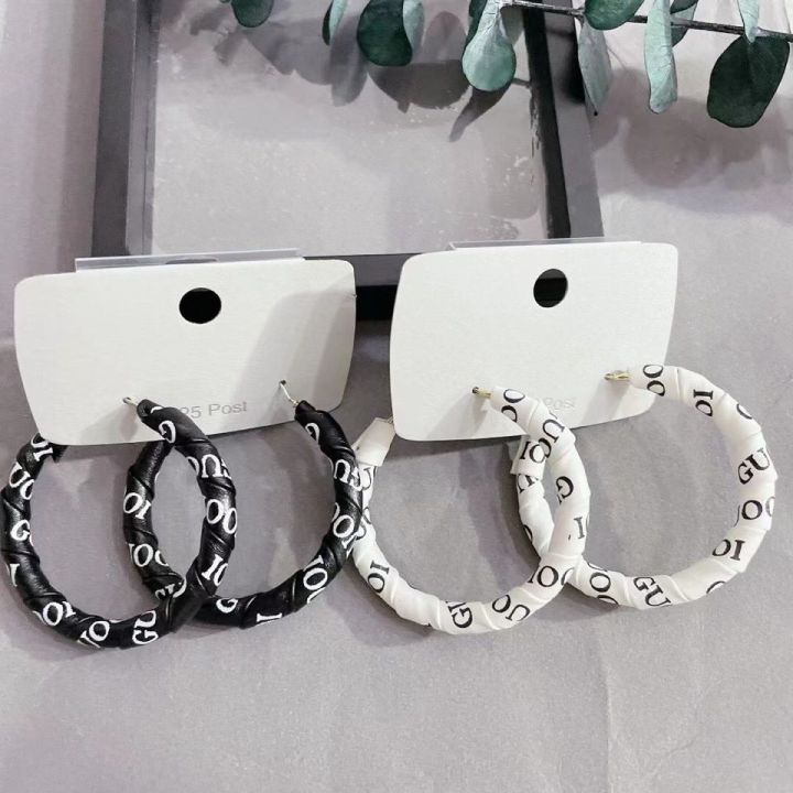 cod-925-needle-black-and-white-matching-leather-plain-ring-c-shaped-earrings-womens-retro-personality-all-match