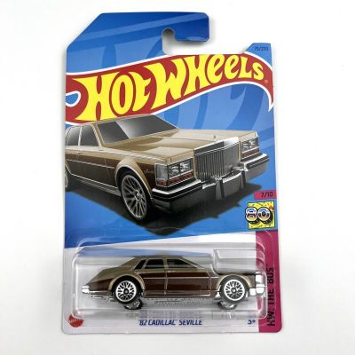 ของเล่นโมเดลหล่อโลหะสำหรับรถยนต์82 CADILLAC SEVILLE 75/250 1/64 2023