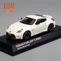 NISSAN Diecast โมเดลรถยนต์อัลลอยสำหรับโมเดลรถของเล่นแบบชุดสะสมของขวัญสำหรับเด็กผู้ชายแบบคงที่