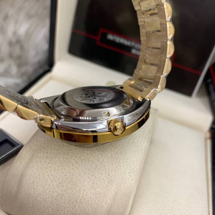 นาฬิกา-ราโด้-รุ่น-เดียสตาร์-หน้าปัดสีทองแบบเรียบ-gold-dial-diamond-36-mm-ระบบควอทซ์-men-s-watch-รับประกันภาพถ่ายจากสินค้าจริง