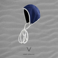 RESORT COLLECTION 2023 NAVY TRIM WHITE CAP หมวกกว่ายน้ำสีน้ำเงิน