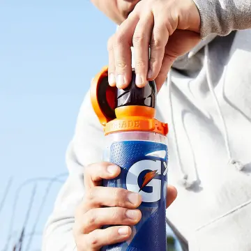Gatorade 32 Ounce Contour Style Squeeze Water Bottle, 3 Pack 
