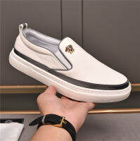 คุณภาพสูง Original Versaces รองเท้าลำลองผู้ชายแฟชั่น Loafers รองเท้า Casual Breathable Men S Flat Shoes