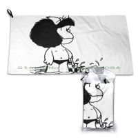 [Gexing fabrics] Mafalda บนชายหาด Handuk Cepat KERING ยิมกีฬาอาบน้ำแบบพกพา Mafalda บนชายหาด Mafalda Comics Quino แถบการ์ตูน