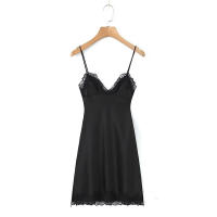 YENKYE ผู้หญิงเซ็กซี่ Lace Spliced V คอแขนกุด A-Line Slip Mini Dress Party Vestidos