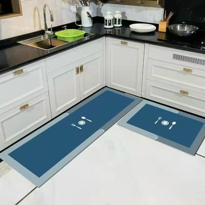 Thảm lót sàn nhà bếp: Thảm lót sàn là một giải pháp tuyệt vời cho việc bảo vệ sàn nhà bếp của bạn khỏi các tác động của môi trường và tạo ra một không gian ấm áp, thân thiện hơn. Với nhiều lựa chọn về kiểu dáng và màu sắc, thảm lót sàn nhà bếp sẽ giúp cho căn bếp của bạn trở nên đẹp hơn và dễ dàng hơn cho việc vệ sinh. Hãy xem hình ảnh để khám phá thêm các mẫu thảm lót sàn nhà bếp.