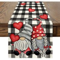 Valentines Day Linen Table Runner Wedding Decoration Buffalo Plaid Hearts Gnomes Table Runner for Dining Holiday Party Decor