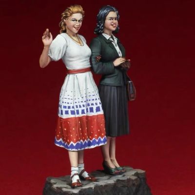1/35 Scale Resin Figure gift Model Kit WW2 Paris Civilian Woman 2 Person Micro Scene Layout Toys Figure Unassembled Unpainted