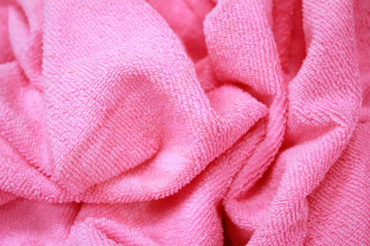 ผ้าขนหนู-5-ฟุต-ผ้ากันหนาวได้-ผ้าสีพื้นล้วนๆๆ-เต็มผืน-ไม่มีลาย-1-ผืน-สีชมพู