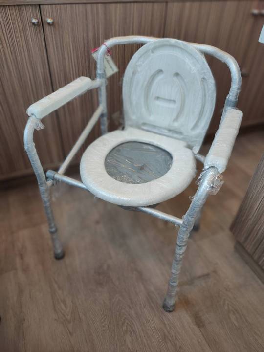 เก้าอี้นั่งถ่ายอลูมิเนียม-พร้อมถัง-พับได้-commode-chair-รุ่น-fs894l