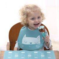 【CC】 Cartoon Baby Bibs With Buttons Toddle BPA Silicone Feeding Saliva Adjustable Aprons