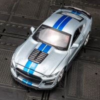 รถมัสแตง GT500ขนาดเล็กแบบ1:32หล่อสำหรับรถแข่งแบบโมเดลรถอัลลอยใหม่คริสต์มาสสำหรับของเล่นสุดฮอตเด็กผู้ชายเป็นของขวัญ