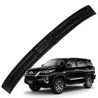 กันรอยชายประตูท้าย กันรอยประตูท้าย โตโยต้า ฟอร์จูนเนอร์ สีเครฟล่า Toyota Fortuner รุ่น Trdจำนวน 1ชิ้น 4ประตู ปี2015-2017 มีบริการเก็บเงินปลายทาง