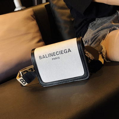 Fashion Niche Design Small Square Bags Summer Letter Wide Strap Shoulder Messenger Bags Women Purse and Handbags Cc Gg Bags